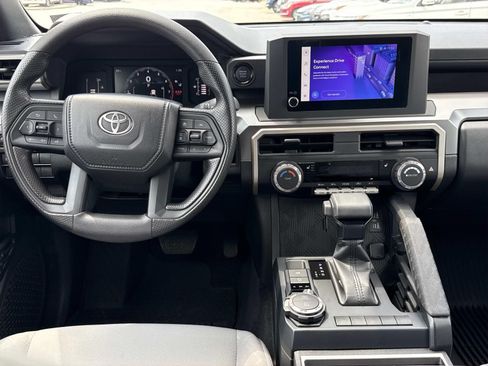 Used 2025 Toyota Tacoma SR5 AWD/4WD image 8