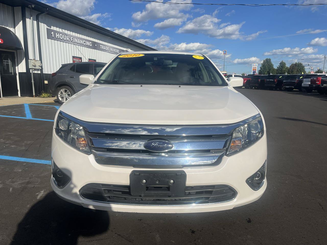 Used 2010 Ford Fusion SEL FWD image 2