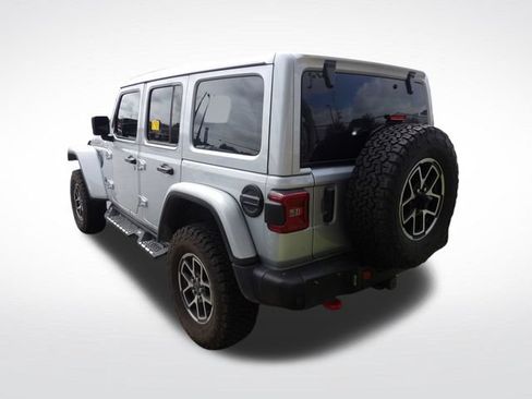 Used 2024 Jeep Wrangler Unlimited Rubicon AWD/4WD image 12