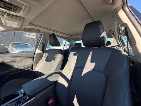 Used 2025 Toyota Camry XLE AWD/4WD image 26
