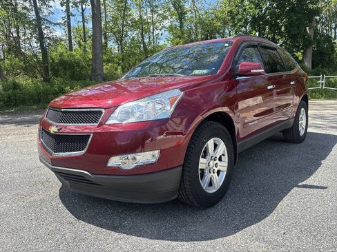 Used 2009 Chevrolet Traverse LT AWD/4WD image 4