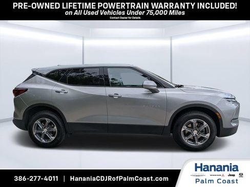 Used 2023 Chevrolet Blazer LT FWD image 2