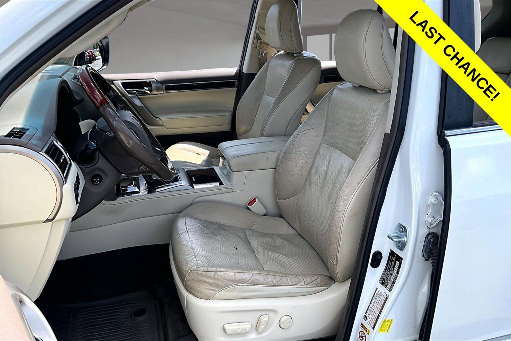 Used 2016 Lexus GX 460 w/ Premium Package AWD/4WD image 25