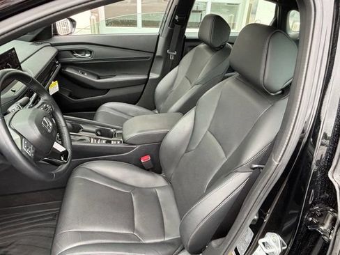 Used 2025 Honda Accord Sport image 9