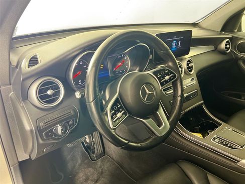 Used 2020 Mercedes-Benz GLC 300 4MATIC image 10