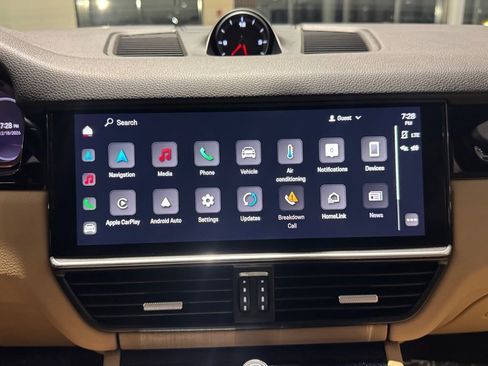 Used 2023 Porsche Cayenne Base image 45