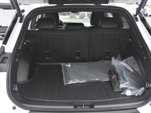 Used 2026 Chevrolet Equinox EV LT image 18