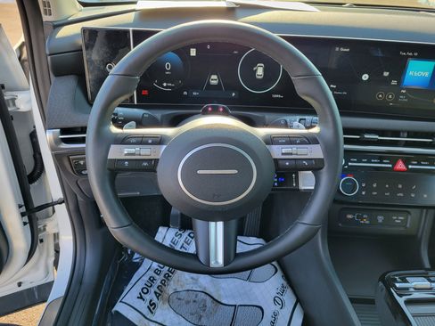 Used 2025 Hyundai Tucson Limited image 22