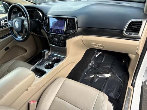 Used 2020 Jeep Grand Cherokee Limited w/ Luxury Group II RWD image 19