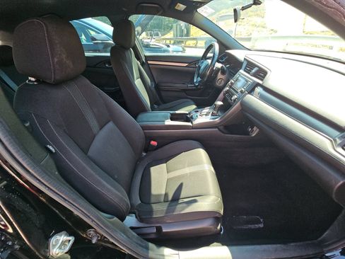 Used 2018 Honda Civic Sport image 8