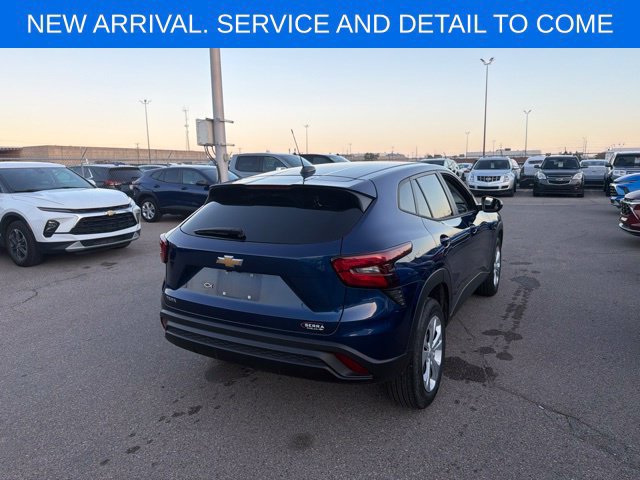 Used 2024 Chevrolet Trax LS FWD image 7