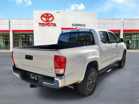 Used 2017 Toyota Tacoma SR5 w/ Tow Package image 3