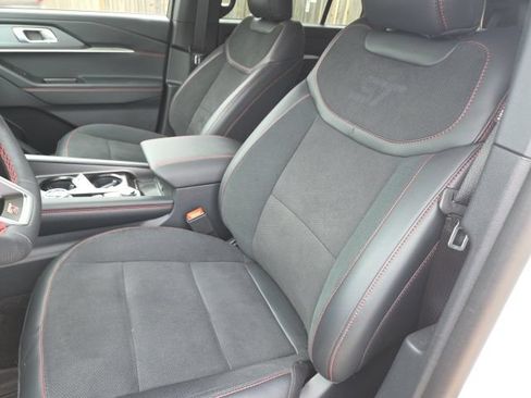 Used 2026 Ford Explorer ST AWD/4WD image 5