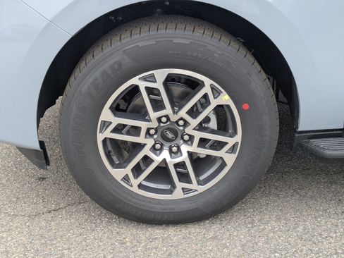 New 2026 Ford Expedition Active image 11