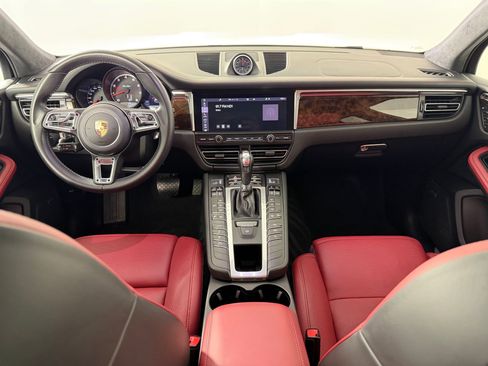 Certified 2020 Porsche Macan Turbo image 19