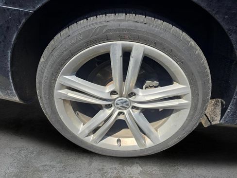 Used 2013 Volkswagen Passat TDI SEL Premium FWD image 16