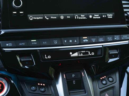 Used 2026 Honda Odyssey Elite image 32