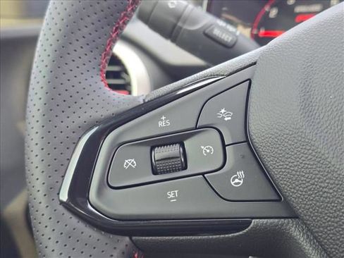 New 2026 Chevrolet Trax RS w/ Sunroof Package FWD image 26