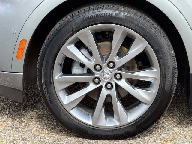 Used 2023 Buick Envision Avenir AWD/4WD image 9