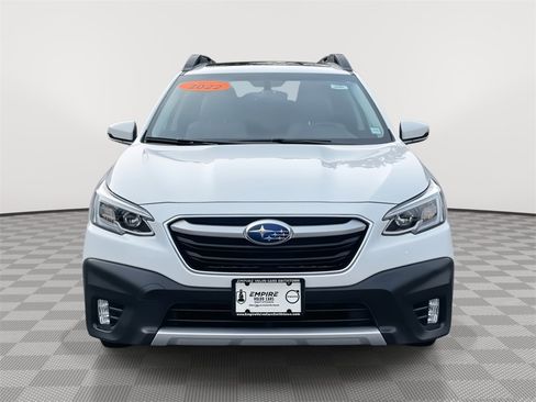 Used 2022 Subaru Outback Limited image 2