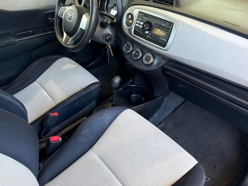Used 2012 Toyota Yaris LE FWD image 19