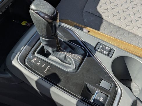 Used 2025 Subaru Crosstrek 2.5i Sport AWD/4WD image 9