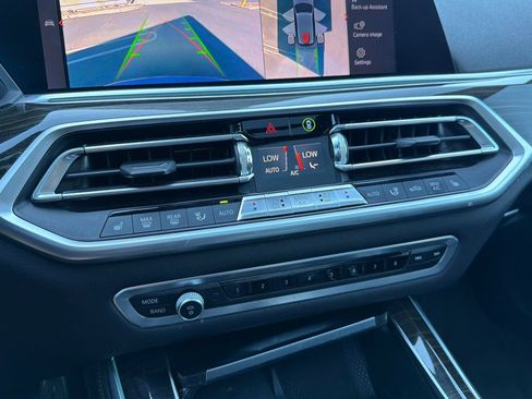 Used 2019 BMW X5 xDrive40i w/ M Sport Package AWD/4WD image 28