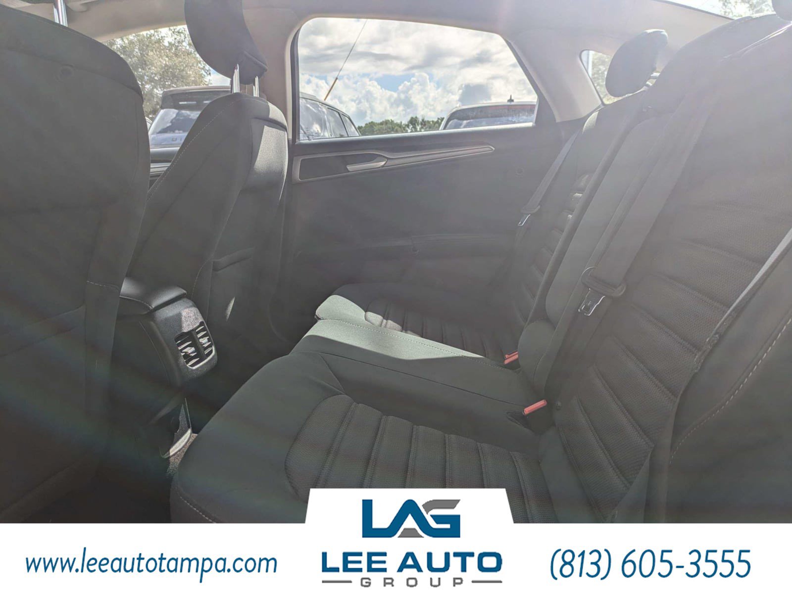Used 2018 Ford Fusion SE w/ Fusion SE Technology Package FWD image 13