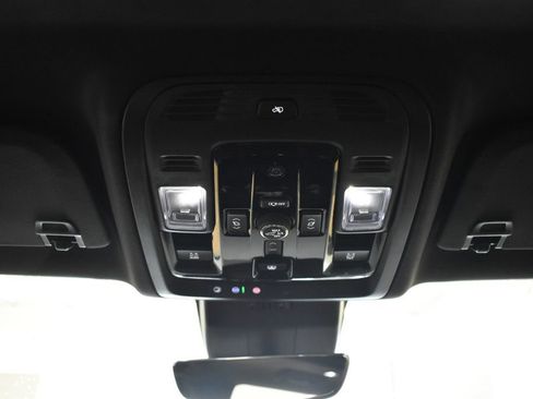 Used 2026 GMC Yukon XL Denali Ultimate AWD/4WD image 33