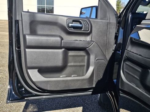 Used 2023 Chevrolet Silverado 1500 Custom image 14