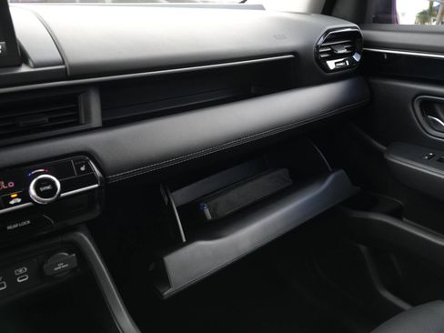 Used 2023 Honda Pilot Touring image 30