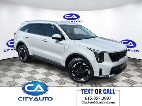 Used 2025 Kia Sorento S FWD image 1
