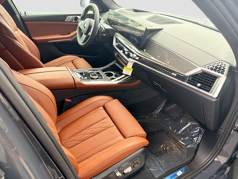 New 2026 BMW X7 M60i image 15