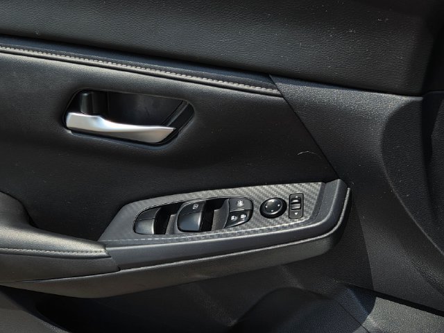 Used 2023 Nissan Sentra SV FWD image 16
