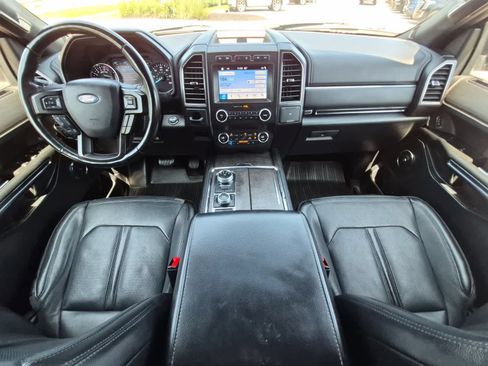 Used 2019 Ford Expedition Limited w/ Equipment Group 302A AWD/4WD image 15