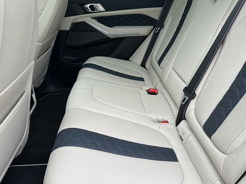 Used 2022 BMW X5 M w/ Competition Package 2 image 19