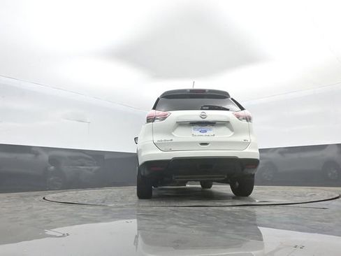 Used 2015 Nissan Rogue SV w/ SV Premium Package image 30