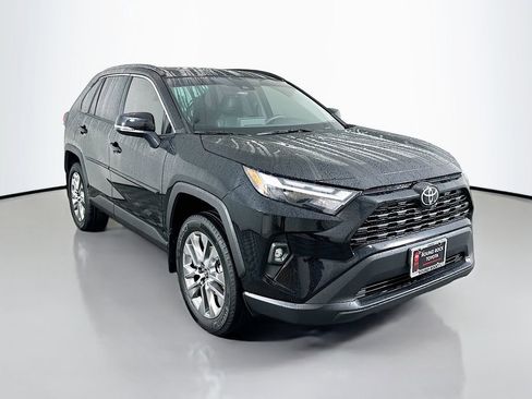 Certified 2025 Toyota RAV4 XLE Premium image 3