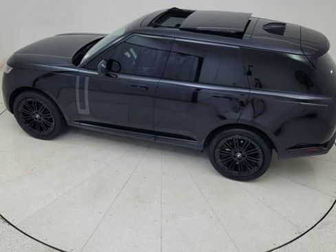 Used 2025 Land Rover Range Rover SE image 79