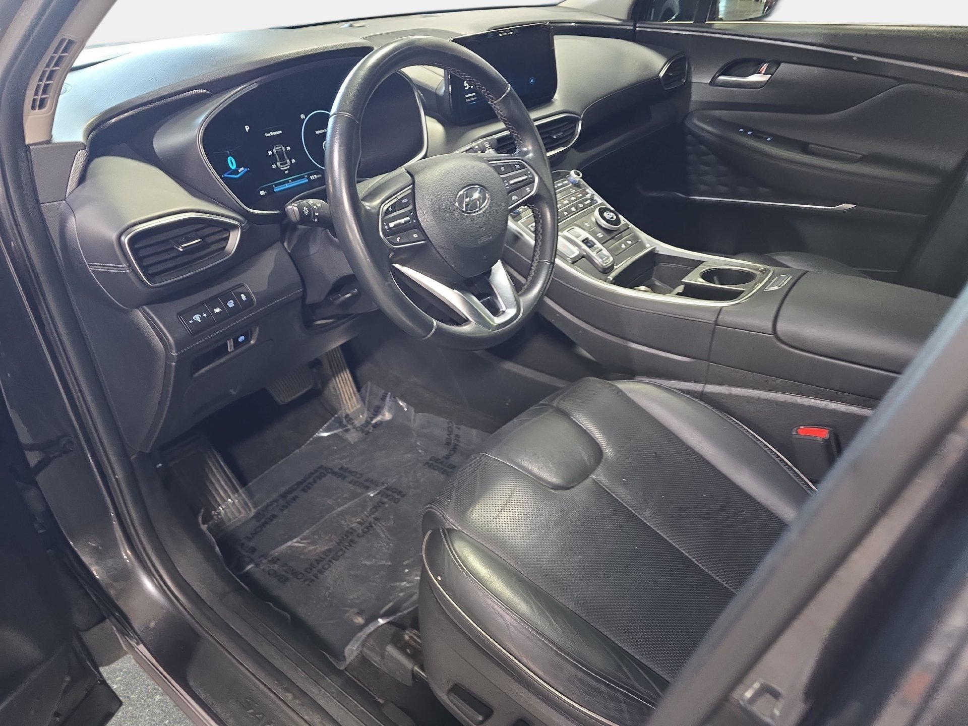 Used 2022 Hyundai Santa Fe SEL w/ Convenience + Premium Package FWD image 16