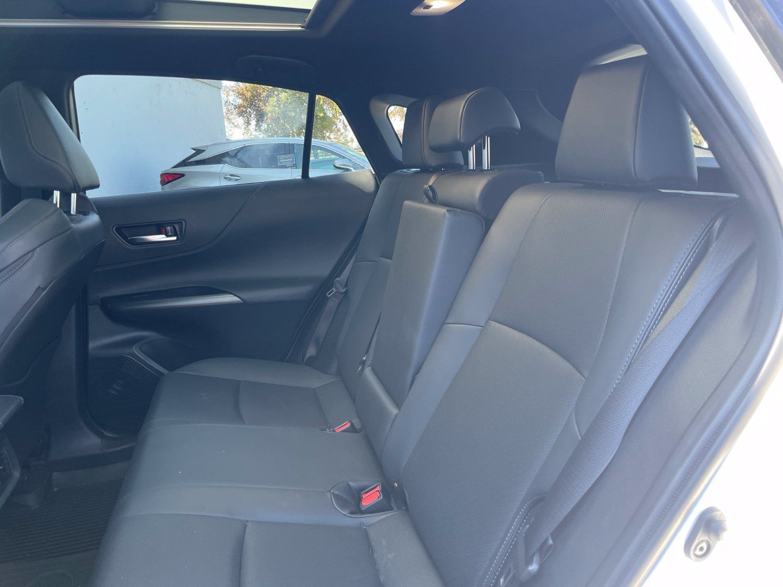 Used 2024 Toyota Venza AWD/4WD image 15