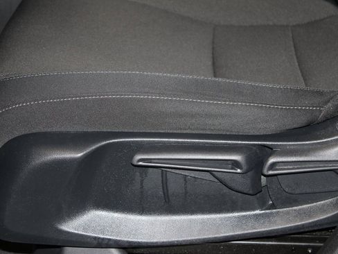 Used 2023 Honda CR-V LX image 13