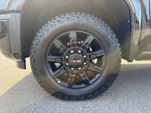 Used 2026 GMC Sierra 3500 AT4 w/ AT4 Premium Plus Package AWD/4WD image 10