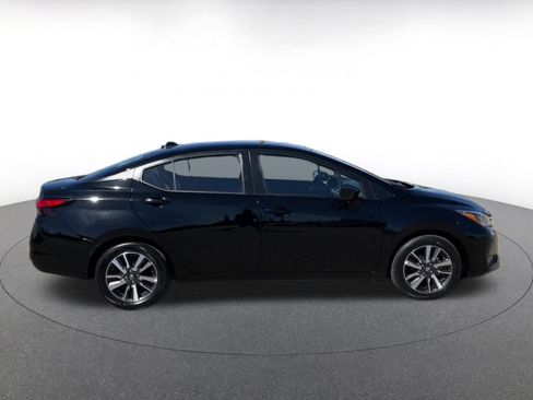Used 2025 Nissan Versa SV image 16