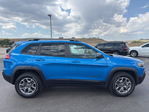Used 2021 Jeep Cherokee Trailhawk w/ Trailer Tow Group AWD/4WD image 4