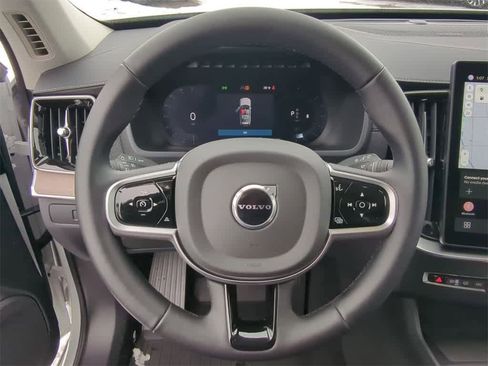 New 2025 Volvo XC90 B5 Plus w/ Protection Package Premier image 23