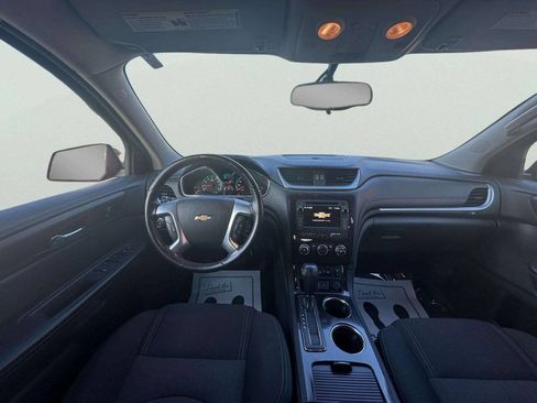 Used 2017 Chevrolet Traverse LT w/ Style and Technology Package AWD/4WD image 18