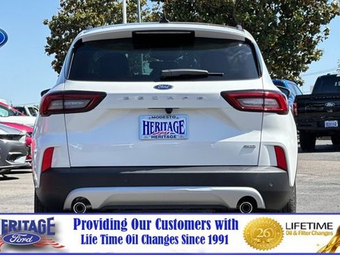 New 2025 Ford Escape SE w/ PHEV Premium Package FWD image 5