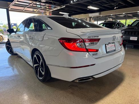 Used 2019 Honda Accord Sport image 5
