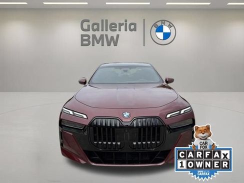 Used 2023 BMW 740i RWD image 3